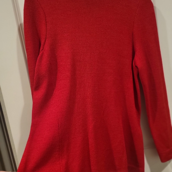 Vintage ST. JOHN COLLECTION by Marie Gray Red pleated skirt and top. - Picture 3 of 13